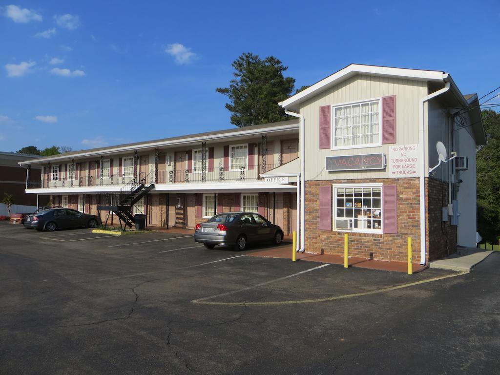 Pine Crest Motor Lodge Holly Springs Zewnętrze zdjęcie
